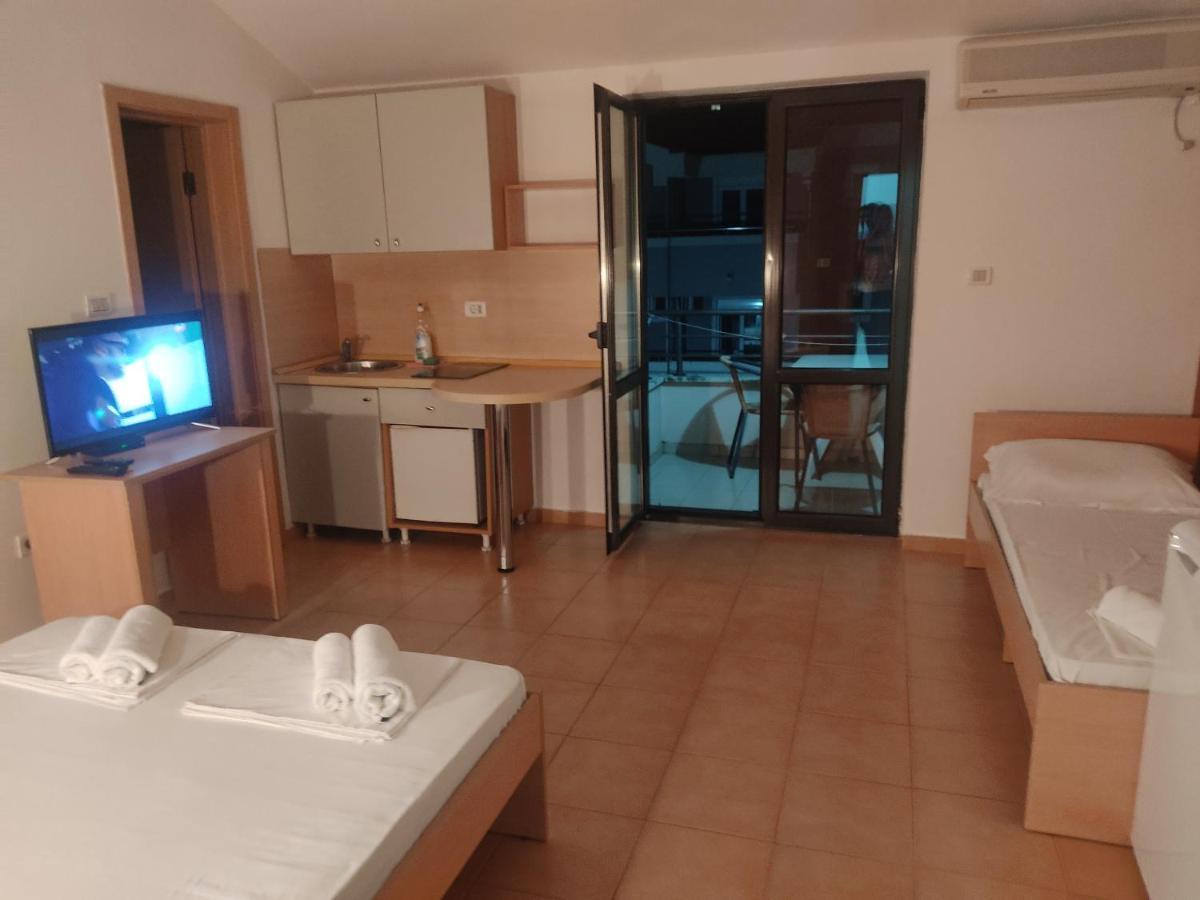 Apartments Mare Budva Eksteriør bilde