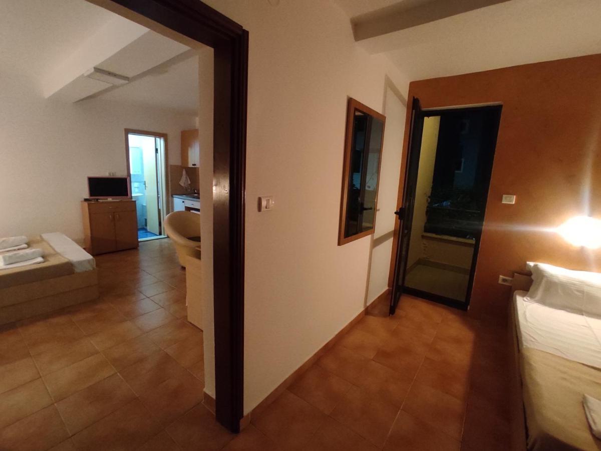 Apartments Mare Budva Eksteriør bilde