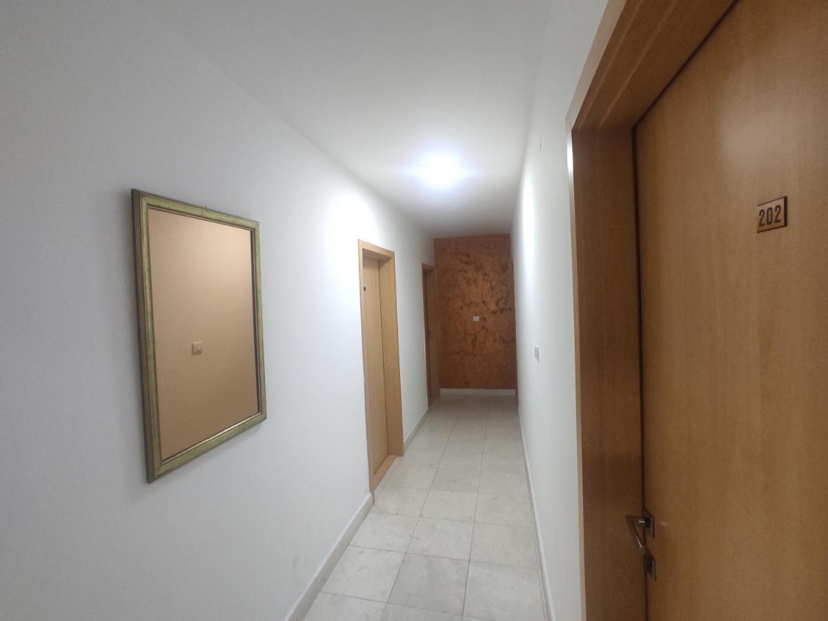 Apartments Mare Budva Eksteriør bilde